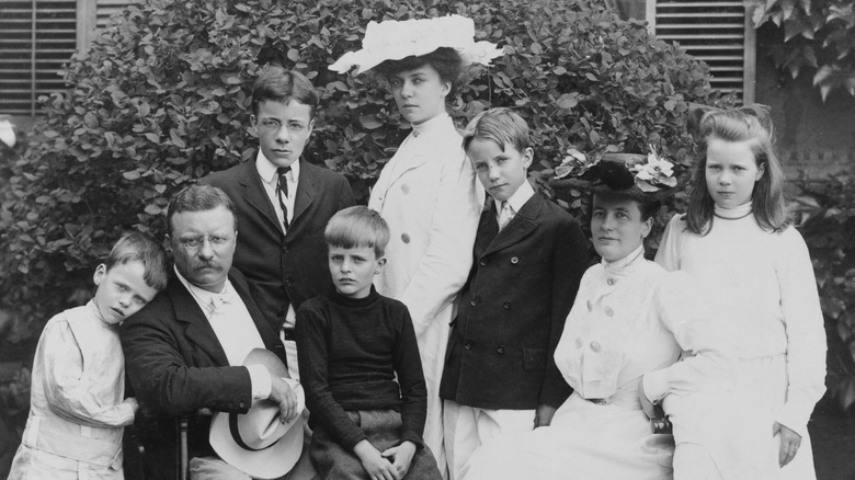 Theodore Roosevelt and family pose on lawn
