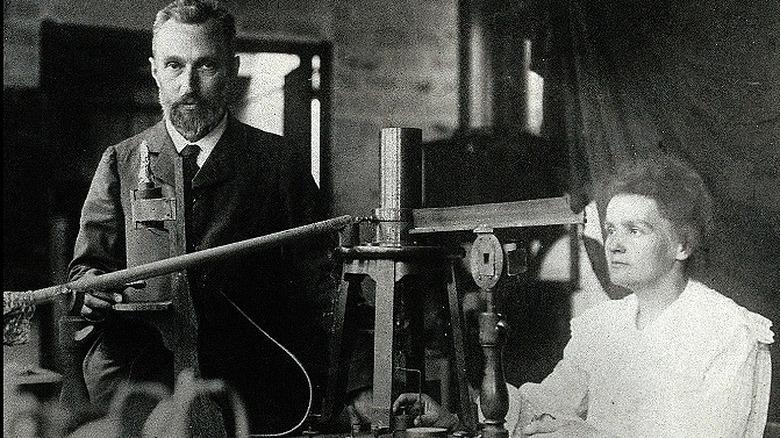 Marie and Pierre Curie in lab