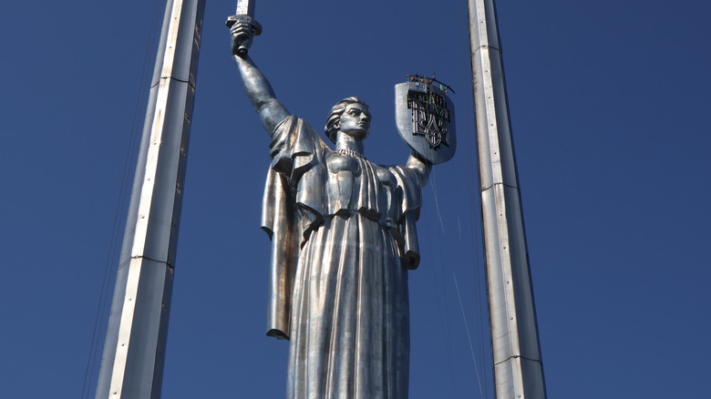 Kyiv Independence Day statue