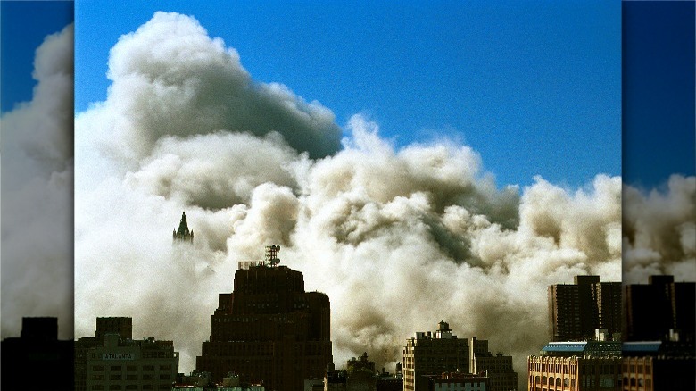 smoke over new york after collapse of twin towers