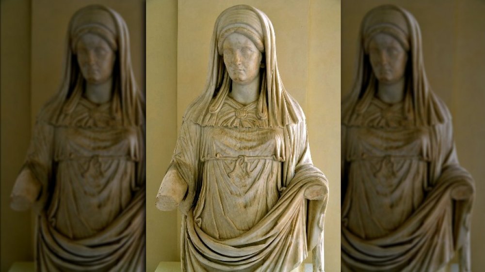 Portrait sculpture of a Vestal, 2nd century CE