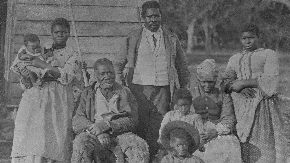 Family of five generations of Black Americans 