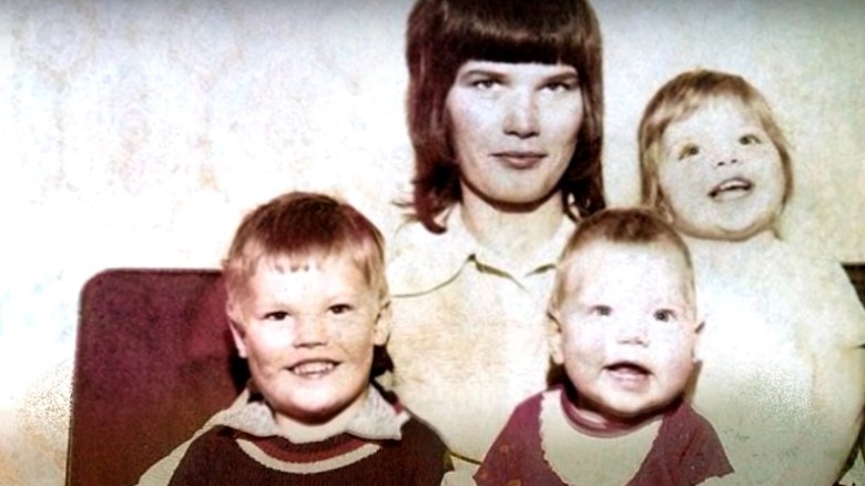 Elsie Ralph and three children