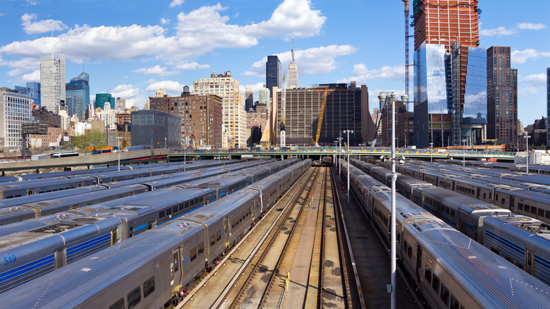 trains and New York skyline