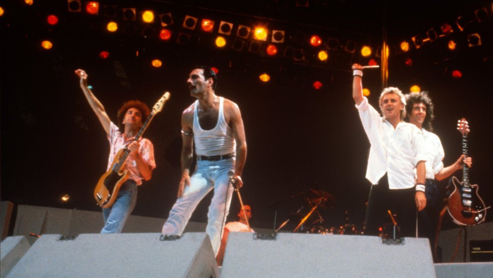 Queen receiving applause at Live AID