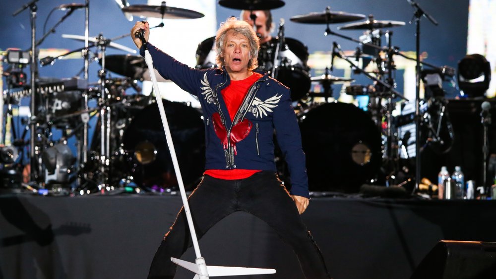 Jon Bon Jovi singing