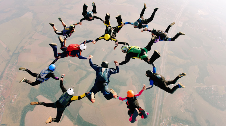 Skydivers in a circle