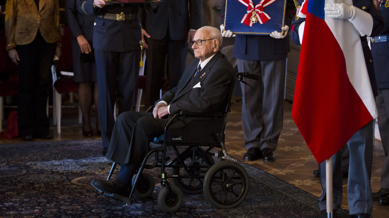 nicholas winton being honored by Czechoslovakia