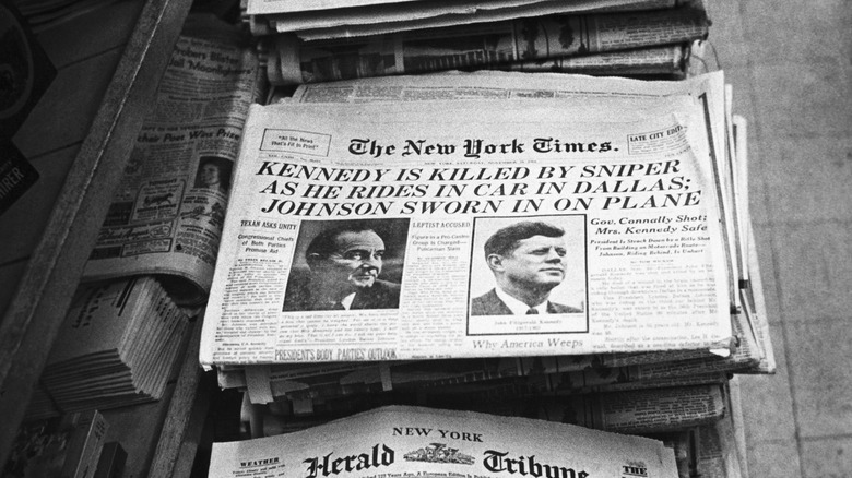 Newspapers with JFK assassination headlines