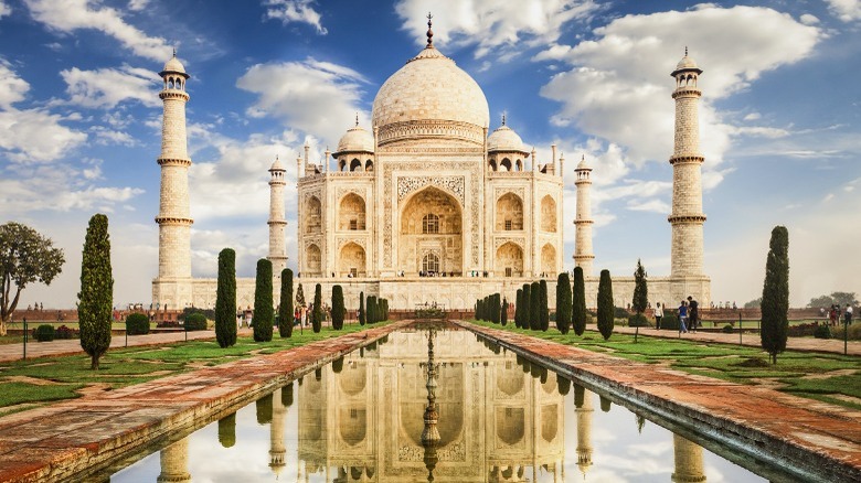 Taj Mahal frontal view daytime
