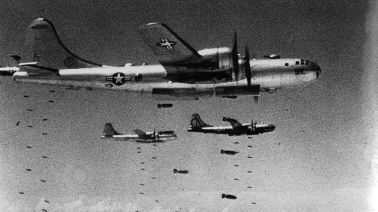 planes dropping bombs in the Korean War
