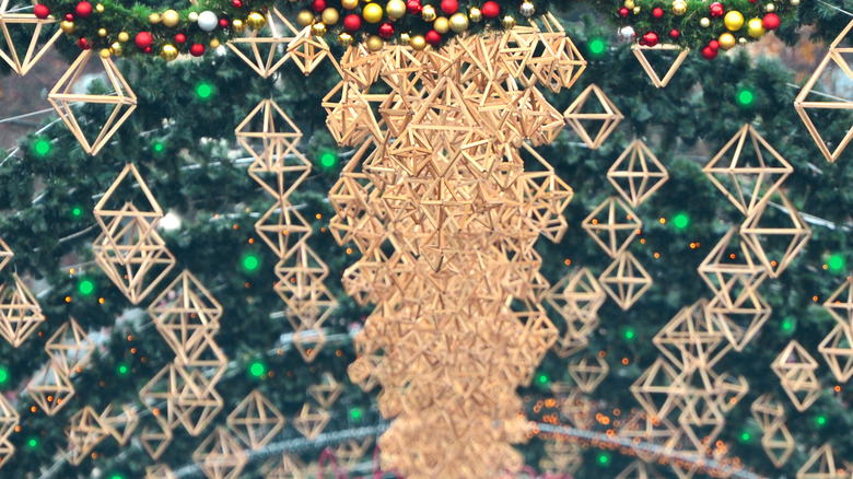 Ukrainian Christmas spiderweb decoration