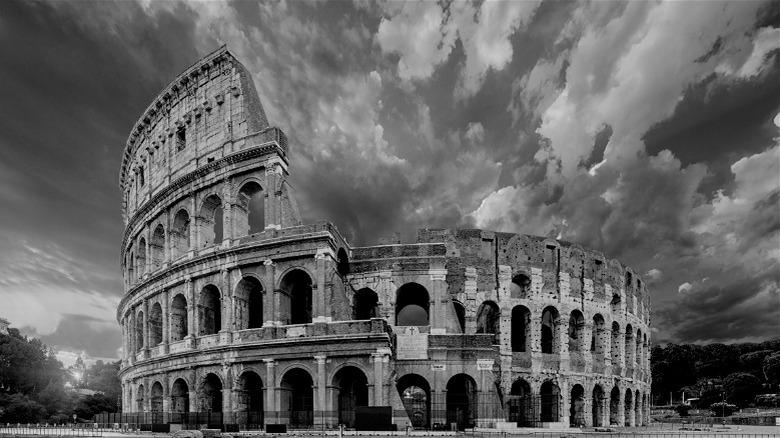 Coliseum Rome ruins 